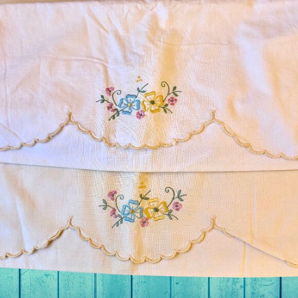 Vintage 2 Pillow Cases Pastel Embroidery by Osman Foldover Flap Standard Size - Picture 7 of 15